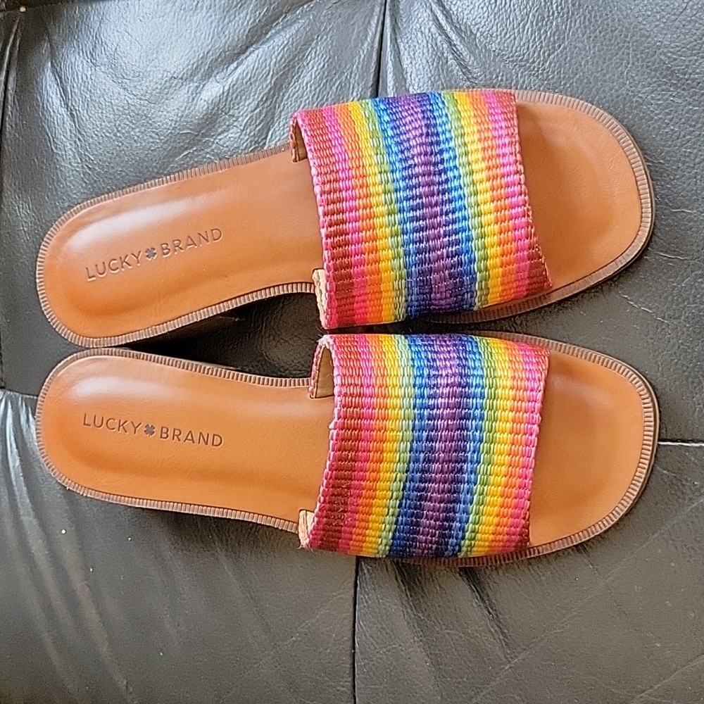 Like NEW lucky brand rainbow sandal